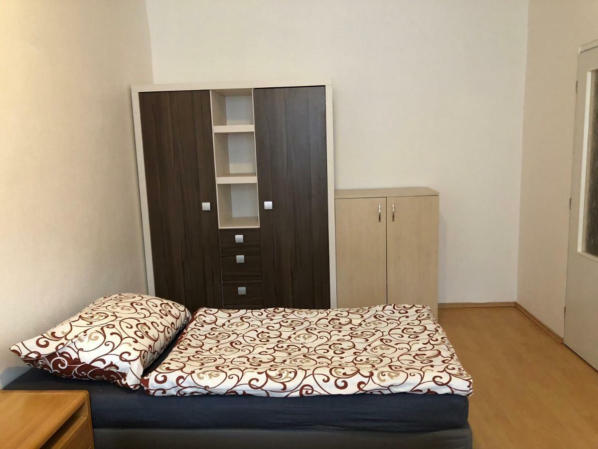 Moonstreet Apartments Bratislava Eksteriør billede
